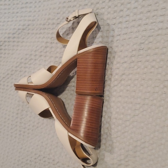 Marc Fisher Orla Slingback Sandals in White Leather Heels Size 7 (#10) - Picture 5 of 7